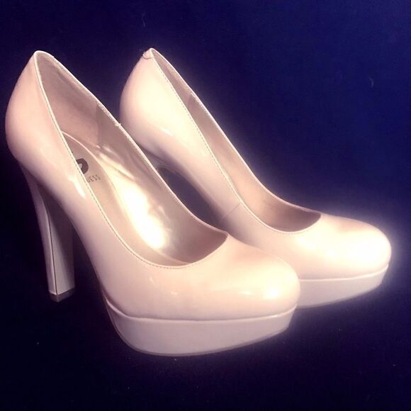 Guess Beige Stilettos Size 7.5 - Picture 1 of 4